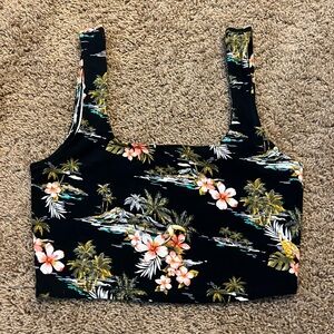 NWT Forever 21 Hawaiian crop top